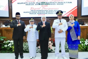 Gubernur Khofifah Hadiri Sertijab Bupati Magetan, Dorong Penyelarasan RPJMD