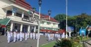 Pemerintah Kota Malang menggelar upacara peringatan Hari Lahir Pancasila 2025 di halaman depan Balaikota Malang, Senin (2/6/2025).