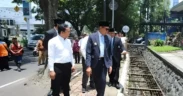 Wali Kota Malang Wahyu Hidayat bersama wakilnya, Ali Muthohirin meninjau langsung Proyek Drainase Jalan Sukarno-Hatta, Rabu (12/3/2025).