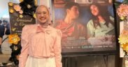 Siti Aisyah Probolinggo berdiri di pamflet film tak usai sampe disini