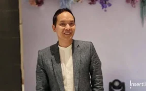 Kabar Duka, Desainer kondang Hengki Kawilarang meninggal dunia pada Jumat (20/6/2025) dalam usia 47 tahun.