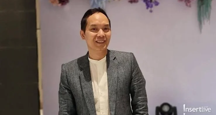 Kabar Duka, Desainer kondang Hengki Kawilarang meninggal dunia pada Jumat (20/6/2025) dalam usia 47 tahun.