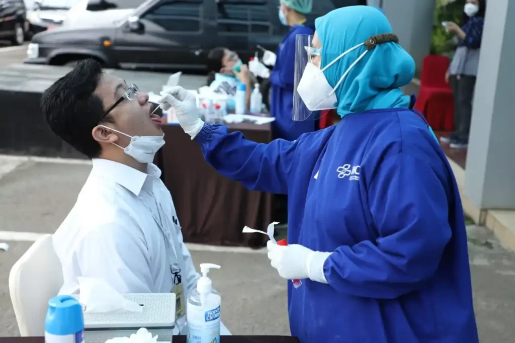 Varian COVID-19 Stratus Mengganas di Indonesia, Kenali Gejala Khasnya