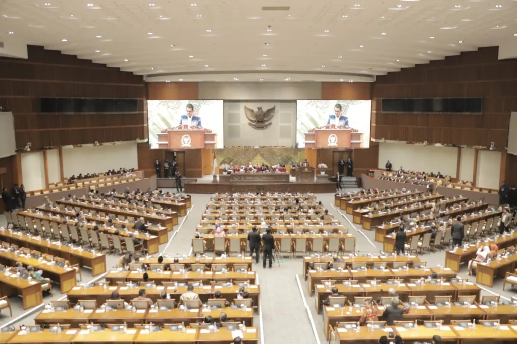RUU Pemilu: Wacana Pemisahan Pileg dan Pilpres Mencuat