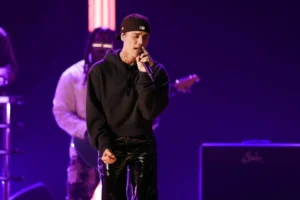 Kejutkan Penggemar, Justin Bieber Rilis Album Baru Swag