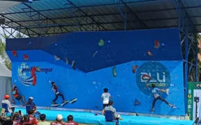 Dua atlet putri dari kontingen tuan rumah dipastikan melaju ke babak final kategori Lead Perorangan Putri