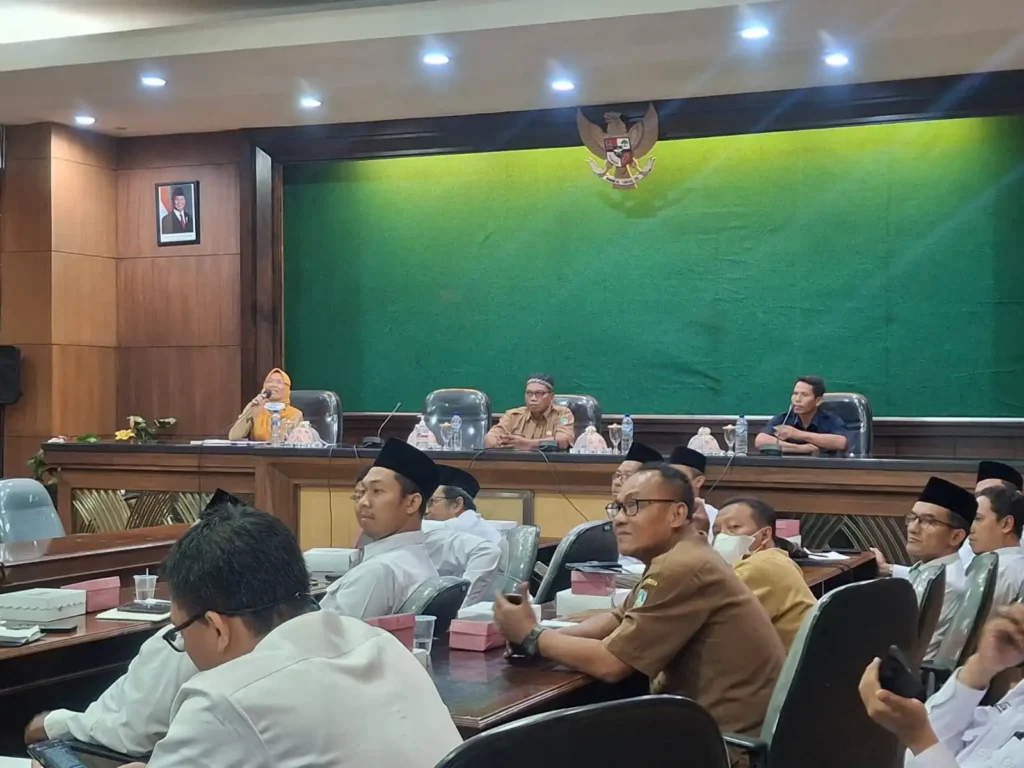 Sering Timbulkan Permasalahan di Masyarakat, Disdukcapil Jombang Sosialisasikan Status Perkawinan di KK Versi Terbaru 2025
