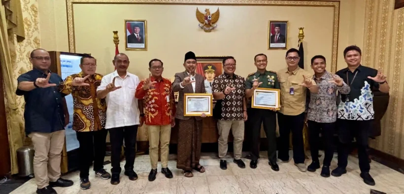 Raih Banyak Penghargaan, Gus Fawait Makin Optimis Pelayanan dan Kesejahteraan akan Meningkat