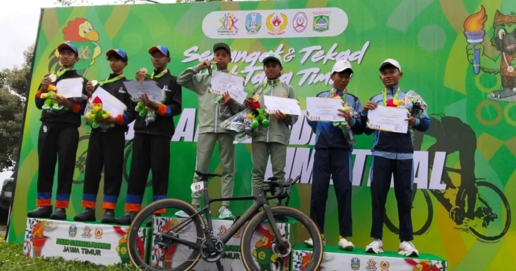 Balap Sepeda Kabupaten Probolinggo Sumbang Emas dan Perunggu di Porprov Jatim 2025
