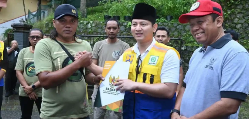 Bupati Arifin Launching Saruan Tugas Swadaya Penembakan Jalan Sungai Dan Jaringan Di Trenggalek