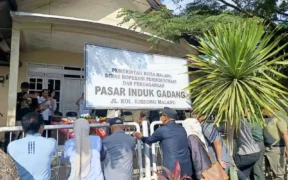 Pemerintah Kota Malang melakukan langkah tegas untuk mengurai kemacetan kronis di kawasan Pasar Gadang dengan Merelokasi Lapak Pedagang