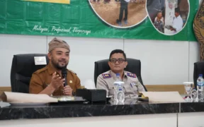 Wakil Wali Kota Batu, Heli Suyanto, menghadiri kegiatan Sosialisasi dan Penyuluhan Redistribusi Tanah Tahun 2025 di Balai Desa Sumberbrantas, Selasa (8/7/2025).