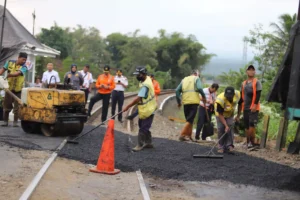 Respon Cepat Wadul Gus’e: Perlintasan Rel di Garahan Jember Langsung Diperbaiki