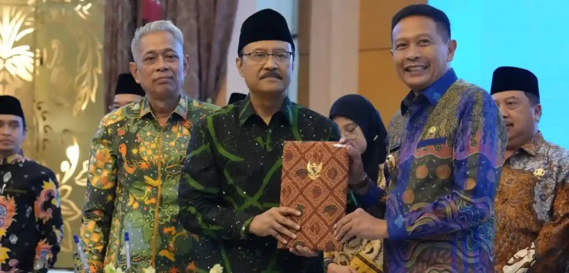 Wali Kota Malang Wahyu Hidayat Nyatakan Kesiapan dalam Mendukung Sekolah Rakyat Dengan meelakukan Penandatanganan BMD Bersama Mensos RI