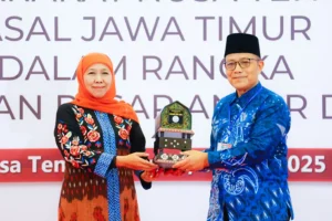 Khofifah Ajak Warga Jatim di NTB Tingkatkan SDM