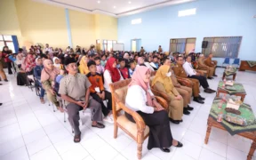Wali Kota Batu Nurochman meninjau langsung kesiapan sekolah rakyat di Gedung Bima Sakti, Senin (14/7/2025)
