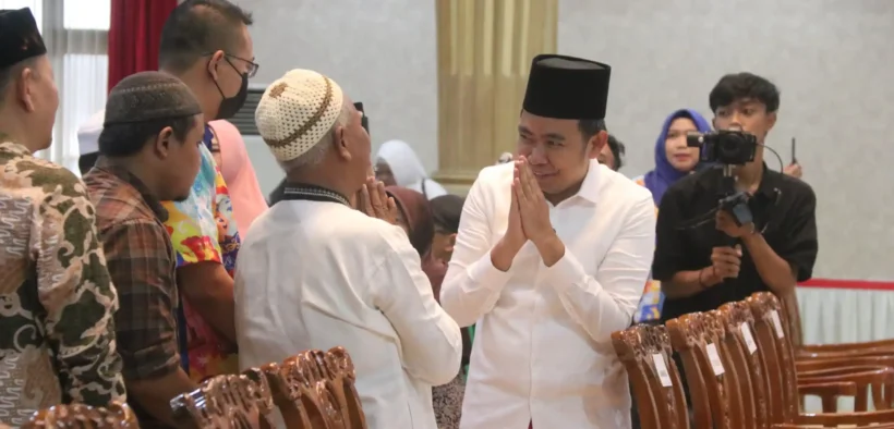 Bupati Jember, Muhammad Fawait, menegaskan bahwa rakyat Palestina memiliki hak yang sama untuk merdeka dan hidup damai. Berlangsung di Pendopo Wahya Wibawa Graha, Minggu (13/7/2025).
