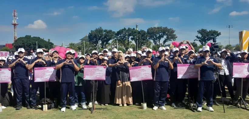 Bupati Jember Muhammad Fawait melepas ribuan mahasiswa untuk melakukan Kegiatan Kolaboratif Kuliah Kerja Nyata (KKN) Desa Cinta