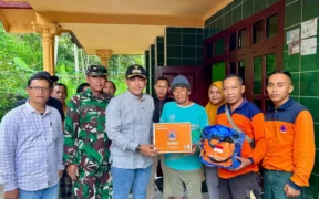 Bencana gempa bumi yang melanda tiris Sejak Kamis malam (17/7) hingga Sabtu pagi (19/7), tercatat 64 kali gempa tektonik dangkal.