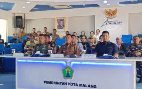Wali Kota Malang, Wahyu Hidayat, ikuti Peluncuran Nasional 80.000 Koperasi Merah Putih melalui Zoom Meeting Senin (21/7/2025),