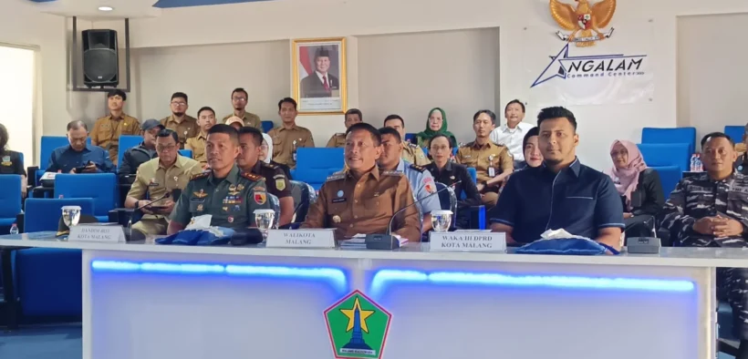 Wali Kota Malang, Wahyu Hidayat, ikuti Peluncuran Nasional 80.000 Koperasi Merah Putih melalui Zoom Meeting Senin (21/7/2025),