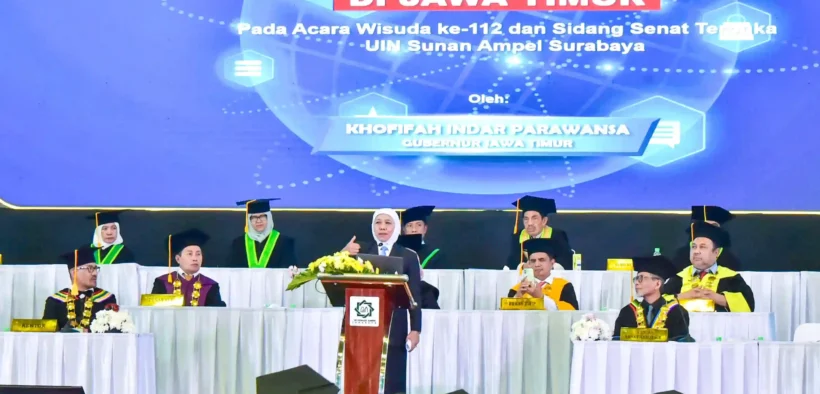 Gubernur Jawa Timur Khofifah Indar Parawansa sampaikan orasi ilmiah dalam Wisuda Ke-112 dan Sidang Senat Terbuka UINSA Surabaya