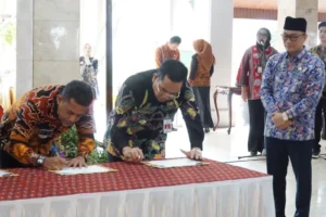 Wali Kota Probolinggo Teken Komitmen Manajemen Talenta ASN