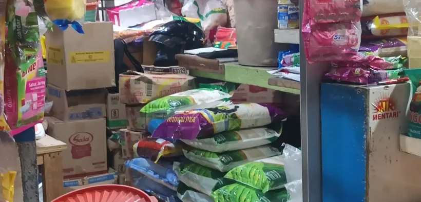 Mencuatnya kasus beras oplosan berdampak langsung pada pedagang beras di Kota Malang yang membuat penjualan mereka anjlok