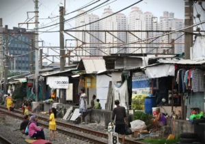 Data BPS: Beras dan Rokok Jadi Pengeluaran Utama Masyarakat Miskin