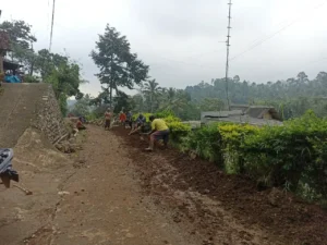 Disperkim Jombang Perluas Jaringan Air Bersih di Desa Galengdowo Wonosalam