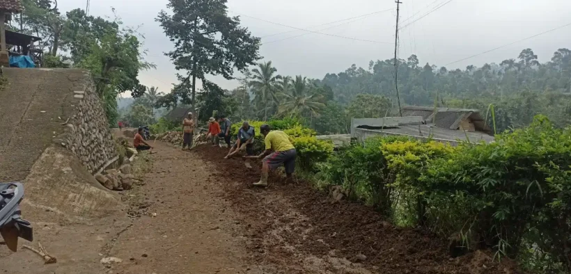 Pemerintah Kabupaten Jombang melalui Dinas Perumahan dan Permukiman memperluas jaringan air bersih di desa galengdowo