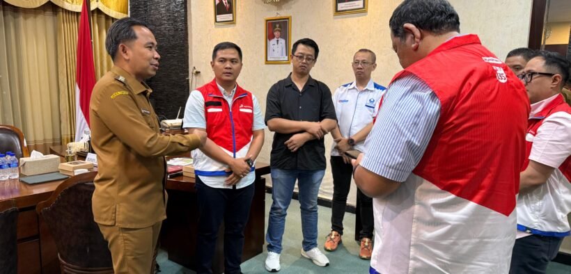 Bupati Jember, Muhammad Fawait, Pimpin koordinasi dengan PT Pertamina (Persero) untuk memastikan kelancaran distribusi BBM di wilayah Jember.