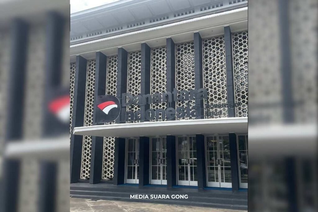 tampak depan gdung dana investasi Danantara