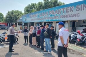 Libur Sekolah Pemohon SIM Pelajar Jombang Meningkat Tajam