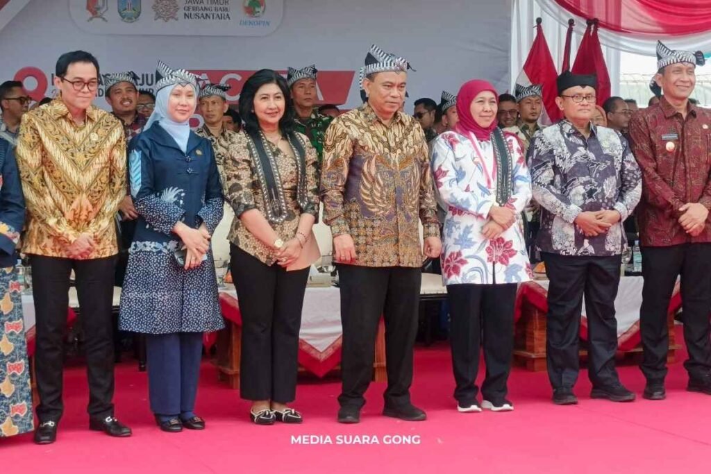 khofifah indar parawansa dan wakil sri wahyuni beserta jajarannya koperasi Merah Putih