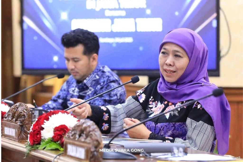 khofifah indah parawansa bersama emil dardak membahas regulasi sound horeg