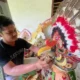 Hari Suciono, warga Desa Panglungan, telah membuat banyak kostum-kostum unik yang kerap kali turun untuk memeriahkan karnaval jombang.