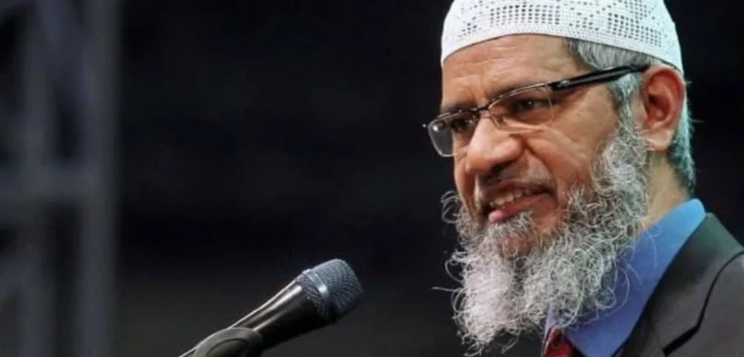 Kedatangan Dr. Zakir Naik ke Kota Malang mengisi acara Tablig Akbar Tour Indonesia 2025 di Stadion Gajayana, Rabu (10/7) memicu Penolakan