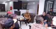 Juru Parkir (Jukir) di Alun-Alun Kota Batu audiensi dengan Wakil Wali Kota Batu, Heli Suyanto untuk Bahas Wacana pemberlakuan gate parkir