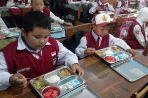 BGN Minta Anggaran Tambah Rp118 T untuk MBG 2026