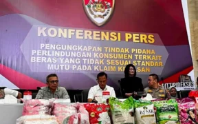 Pemerintah akhirnya memutuskan untuk menghapus pengelompokan kelas beras medium dan premium di pasar usai Kasus Beras Oplosan!
