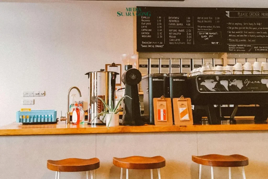 Slow Bar Coffee dan Slow Living: Gaya Ngopi Baru Gen Z?