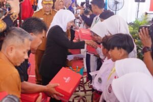 Gubernur Jatim Tinjau Hari Pertama Sekolah Rakyat Kota Probolinggo