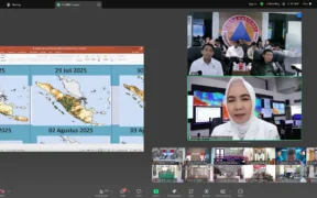Kepala Badan Meteorologi, Klimatologi, dan Geofisika (BMKG) mengeluarkan peringatan tegas dalam Rapat Koordinasi Nasional Penanganan Karhutla yang di gelar oleh BNPB secara Daring, bahwa sebagian besar wilayah Indonesia—terutama di Sumatera dan Kalimantan—akan menghadapi puncak musim kemarau pada Agustus 2025.
