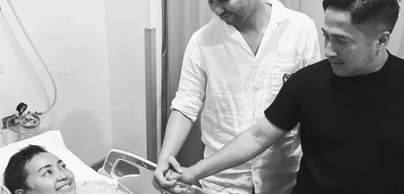 Komedian sekaligus host kondang, Nina Carolina atau yang akrab disapa Mpok Alpa, meninggal dunia pada Jumat pagi, 15 Agustus 2025.