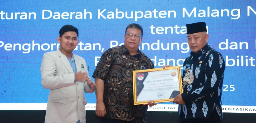 Pemerintah Kabupaten Malang terima penghargaan oleh Komisi Nasional Disabilitas atas lahirnya Peraturan Daerah Perlindungan Disabilitas