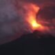 Erupsi Gunung Lewotobi kembali membuat warga panik saat letusan terjadi pada waktu dini hari, Warga dihimbau waspada Banjir Lahar