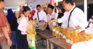 Irwasum Polri meninjau langsung pelaksanaan bazar murah bahan pokok di Desa Rembun, Kecamatan Dampit, Kabupaten Malang, Rabu (6/8/2025).