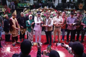 Wakil Wali Kota Batu Meriahkan Karnaval Bulukerto Istimewa