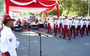 Dalam Semangat HUT Ke-80 RI, Kabupaten Bondowoso meriahkan dengan Lomba Peraturan Baris-Berbaris (PBB) tingkat pelajar.